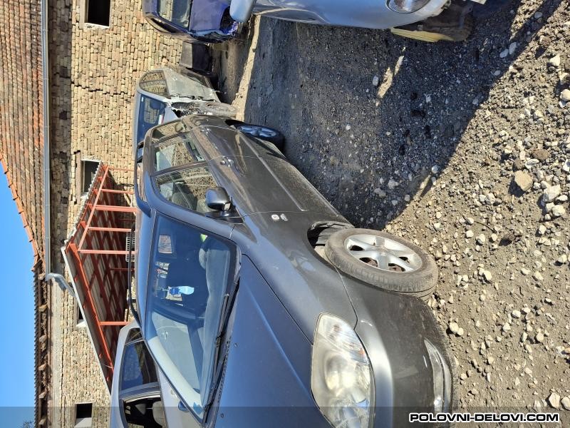 Toyota  Corolla D4d Vvti Kompletan Auto U Delovima