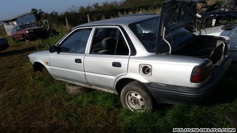 Toyota  Corolla Sedan 88-91 Kompletan Auto U Delovima