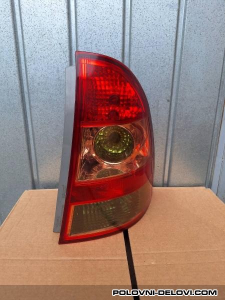 Toyota  Corolla  Svetla I Signalizacija