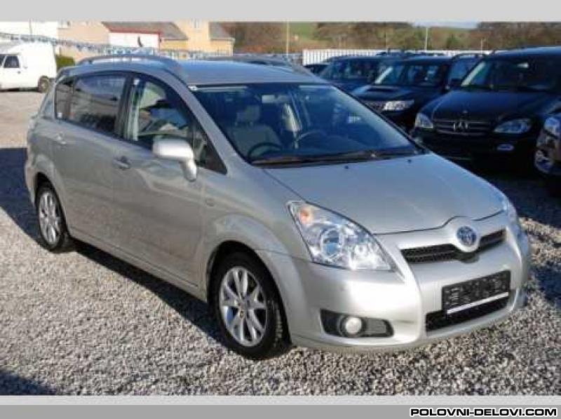 Toyota  Corolla Verso Auris Avensis RAV4 Kompletan Auto U Delovima