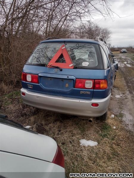 Toyota  Picnic  Kompletan Auto U Delovima