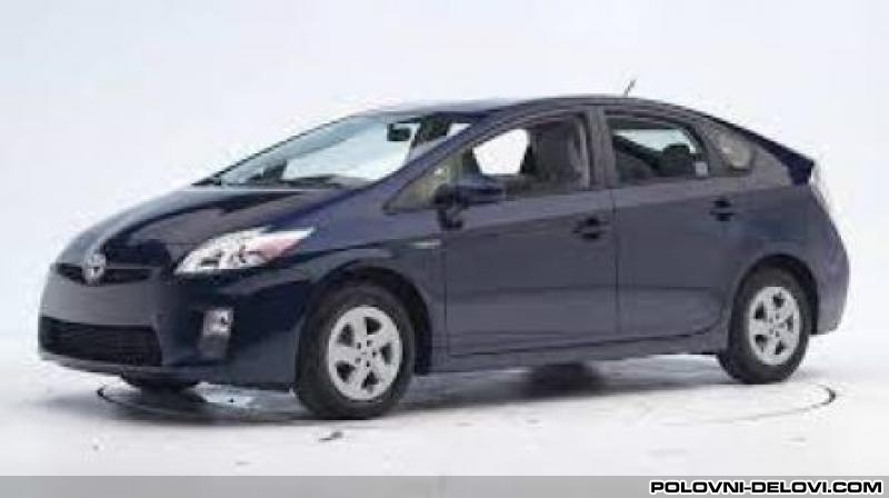 Toyota  Prius  Kompletan Auto U Delovima