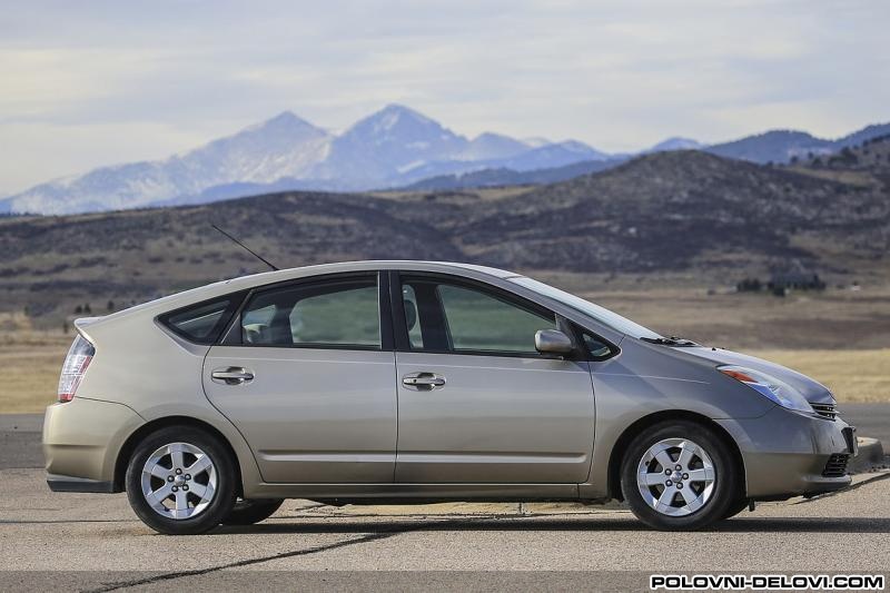 Toyota  Prius  Kompletan Auto U Delovima