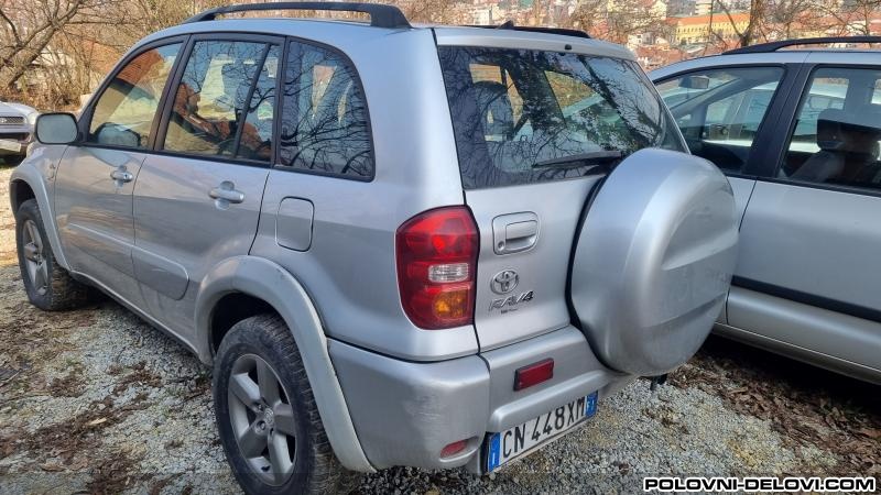 Toyota  RAV 4 2.0 D Kompletan Auto U Delovima