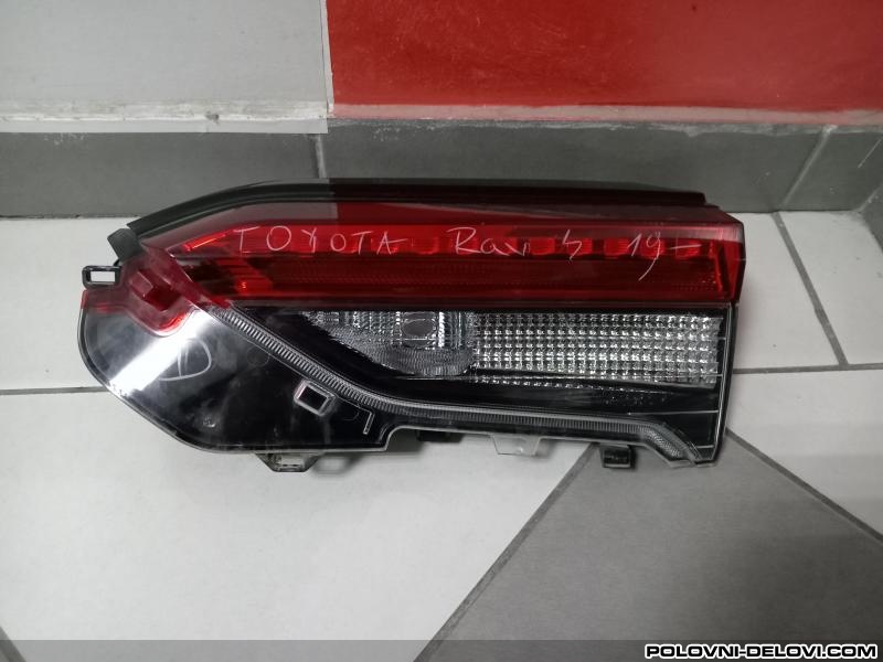 Toyota  RAV 4  Svetla I Signalizacija