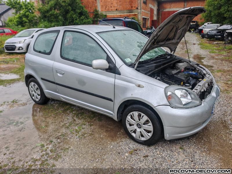 Toyota  Yaris 1.0b Kompletan Auto U Delovima