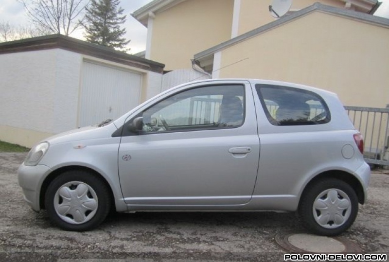 Toyota  Yaris  Kompletan Auto U Delovima