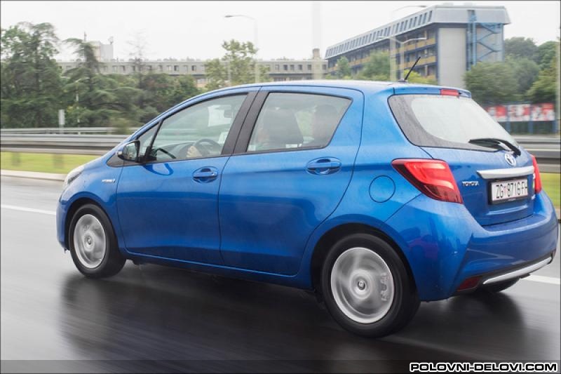 Toyota  Yaris  Kompletan Auto U Delovima