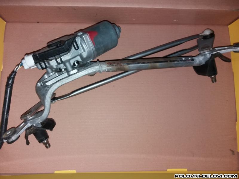 Toyota  Yaris  Motor Brisaca