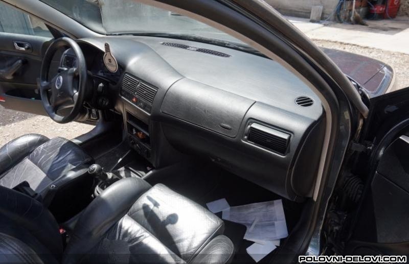Volkswagen  Golf 4 Poklopac Airbaga  Razni Delovi