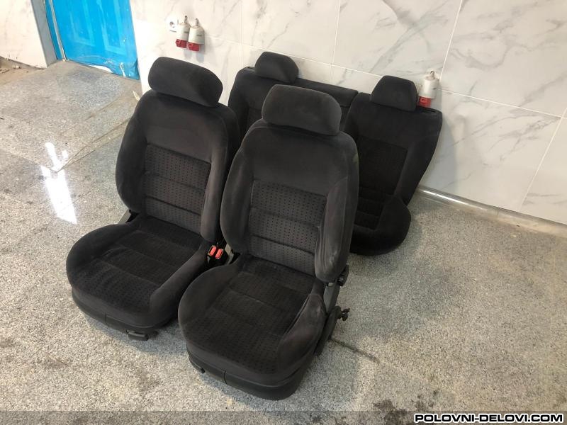 Volkswagen  Golf 4 SEDISTA Enterijer