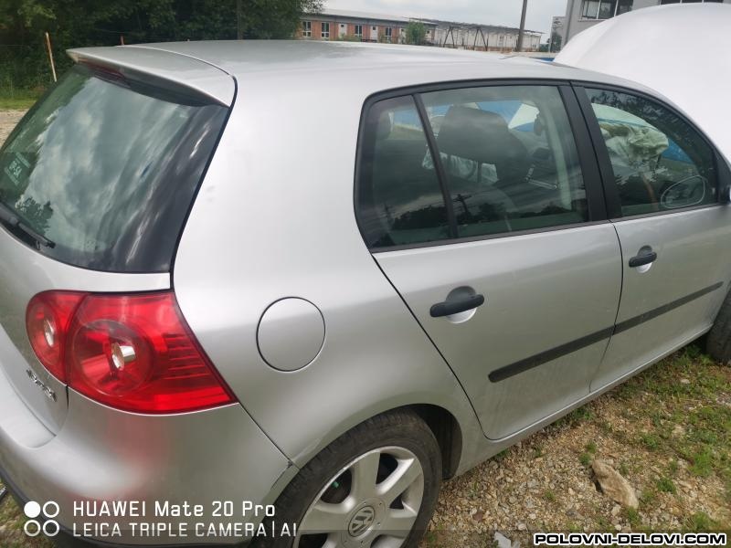 Volkswagen  Golf 5 1.6 Fsi Kompletan Auto U Delovima