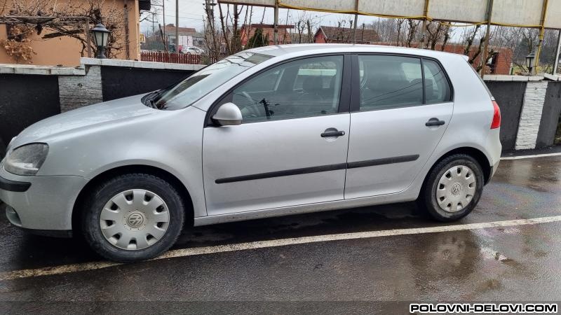 Volkswagen  Golf 5 1.6fsi Kompletan Auto U Delovima