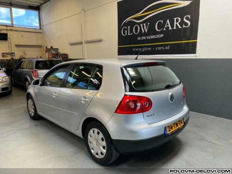 Volkswagen  Golf 5 1.6fsi Kompletan Auto U Delovima