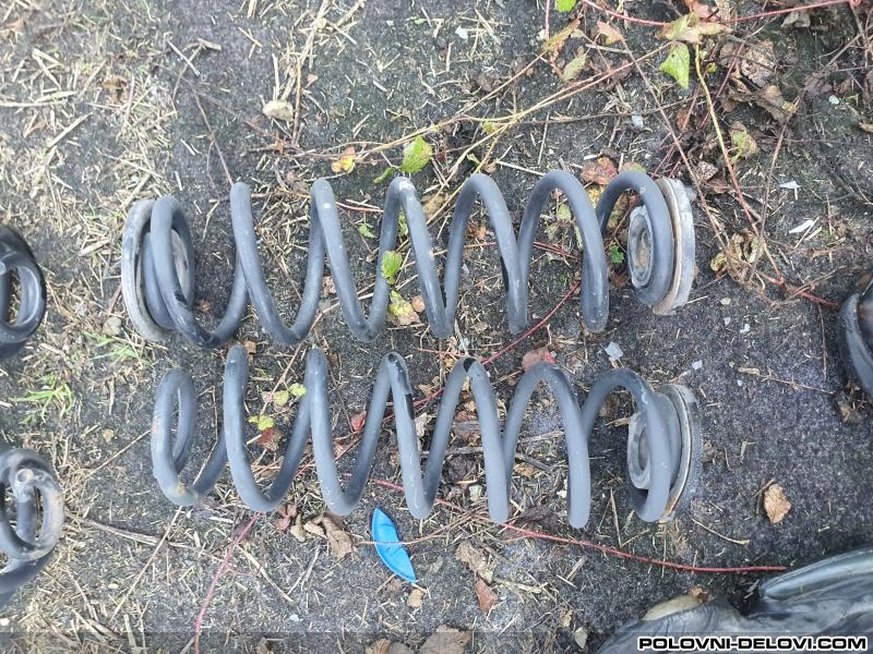 Volkswagen  Golf 5  Amortizeri I Opruge