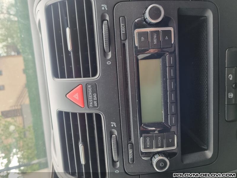 Volkswagen  Golf 5  Audio