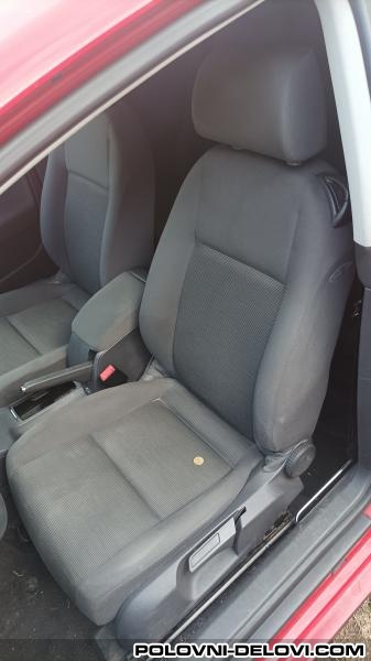 Volkswagen  Golf 5 Benzin Enterijer