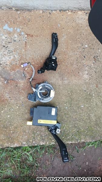 Volkswagen  Golf 5 Benzin.dizel Svetla I Signalizacija