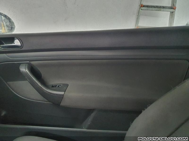 Volkswagen  Golf 5  Enterijer