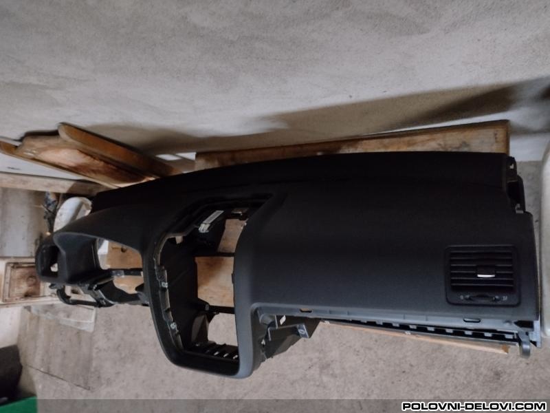 Volkswagen  Golf 5 Instrument Tabla Za  Enterijer