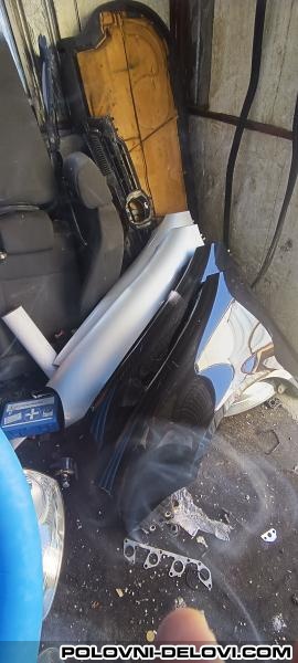 Volkswagen  Golf 5  Karoserija