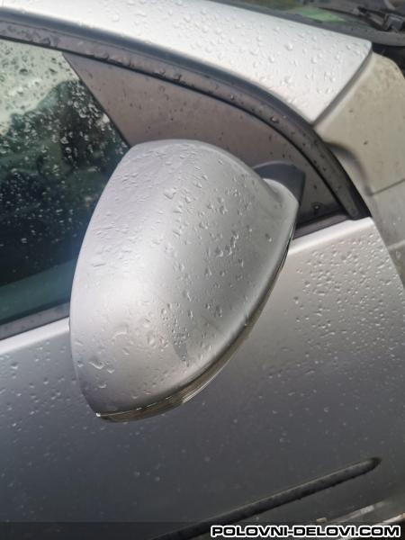 Volkswagen  Golf 5  Karoserija