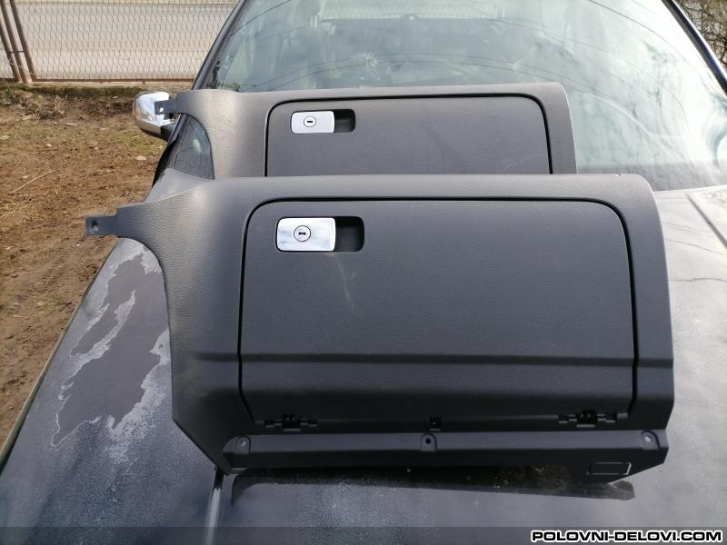 Volkswagen  Golf 5 Kaseta Kabine Enterijer