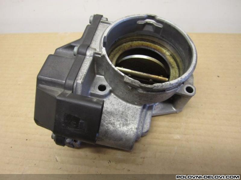 Volkswagen  Golf 5 Klapna Gasa  Motor I Delovi Motora