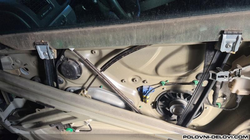 Volkswagen  Golf 5 Podizaci Stakla Elektrika I Paljenje