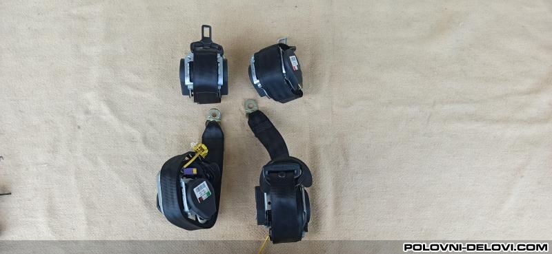 Volkswagen  Golf 5 Pojasevi Enterijer