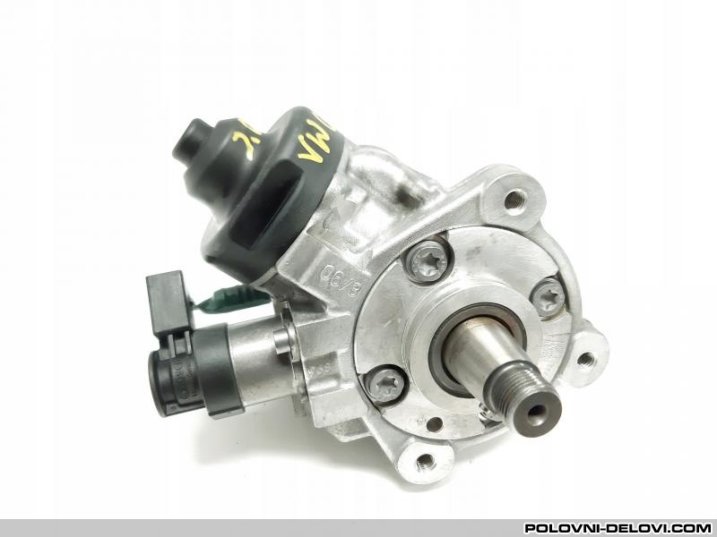 Volkswagen  Golf 5 Pumpa Goriva Motor I Delovi Motora