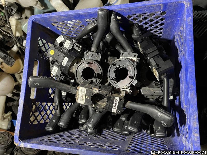 Volkswagen  Golf 5 Tdi Kompletan Auto U Delovima