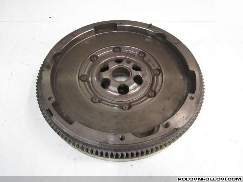 Volkswagen  Golf 5 Zamajac Motor I Delovi Motora