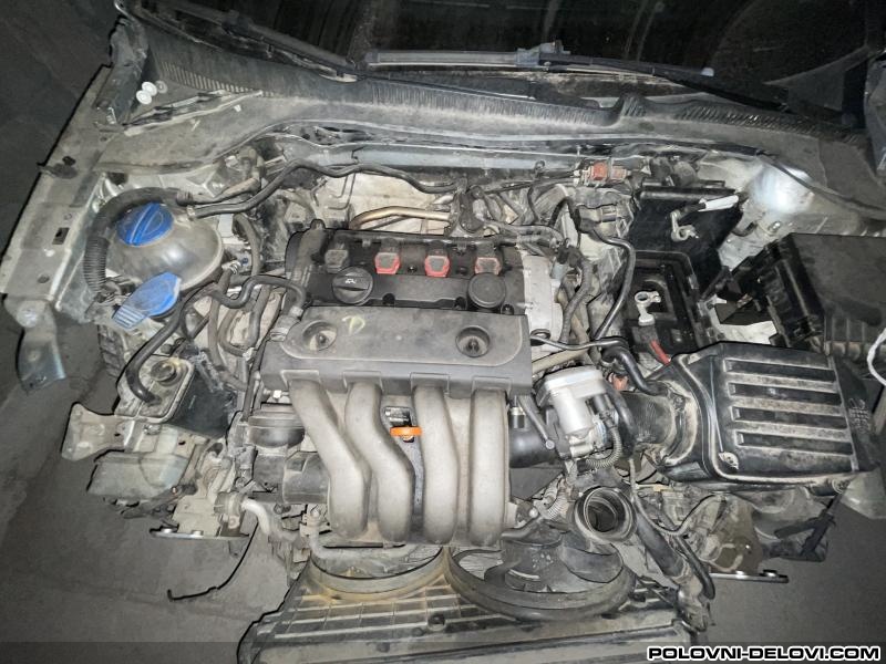 Volkswagen  Golf 6 CDI Kompletan Auto U Delovima