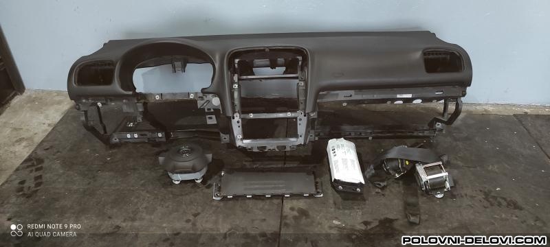 Volkswagen  Golf 6  Enterijer