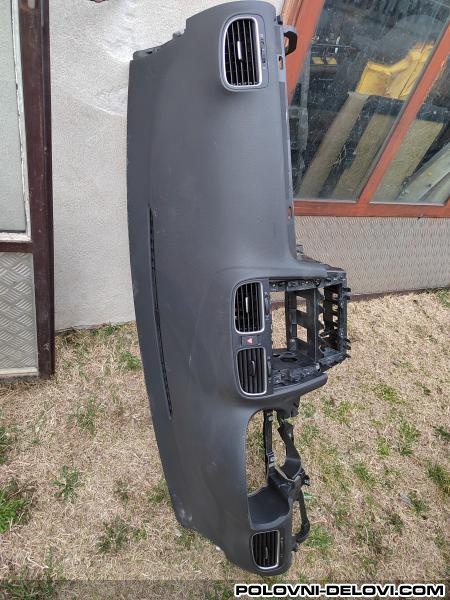 Volkswagen  Golf 6  Enterijer