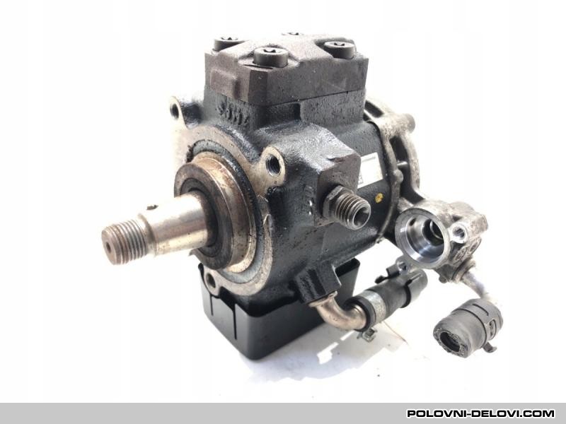 Volkswagen  Golf 6 PUMPA GORIVA  Motor I Delovi Motora