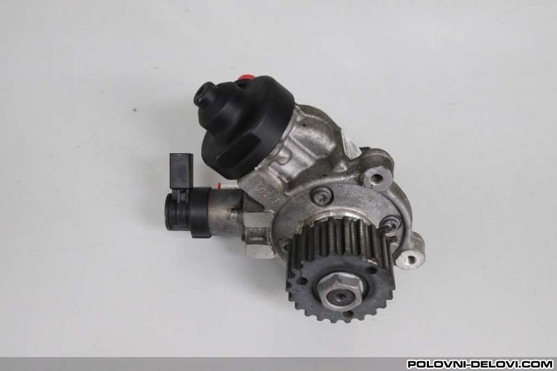 Volkswagen  Golf 6 Pumpa Goriva Motor I Delovi Motora