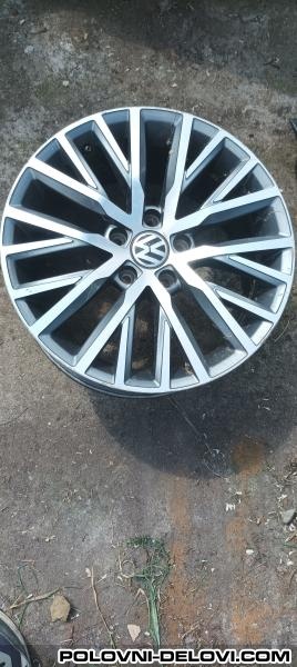 Volkswagen  Golf 7 1.6tdi Kompletan Auto U Delovima