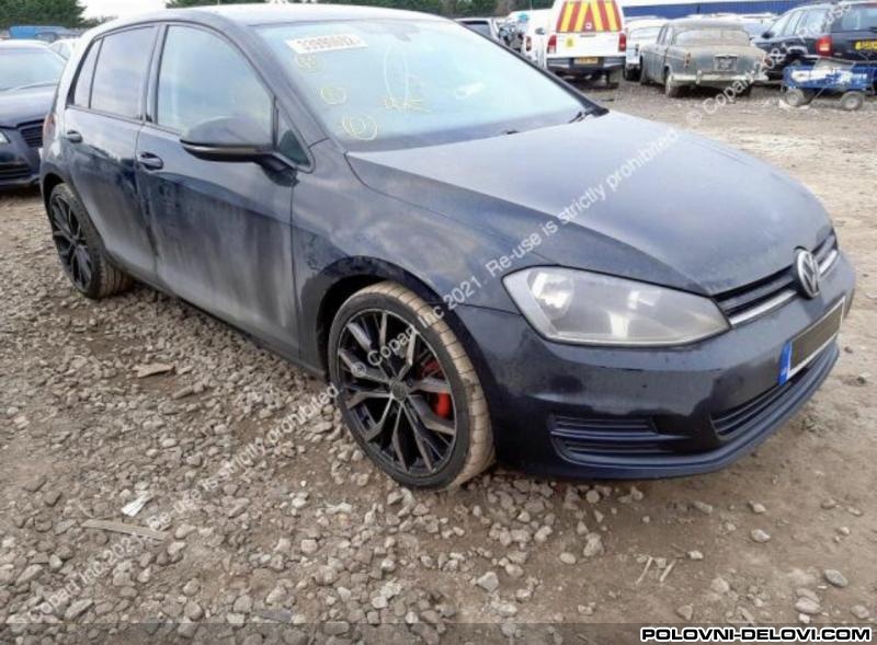 Volkswagen  Golf 7 DESNI FAR 1.6tdi Svetla I Signalizacija