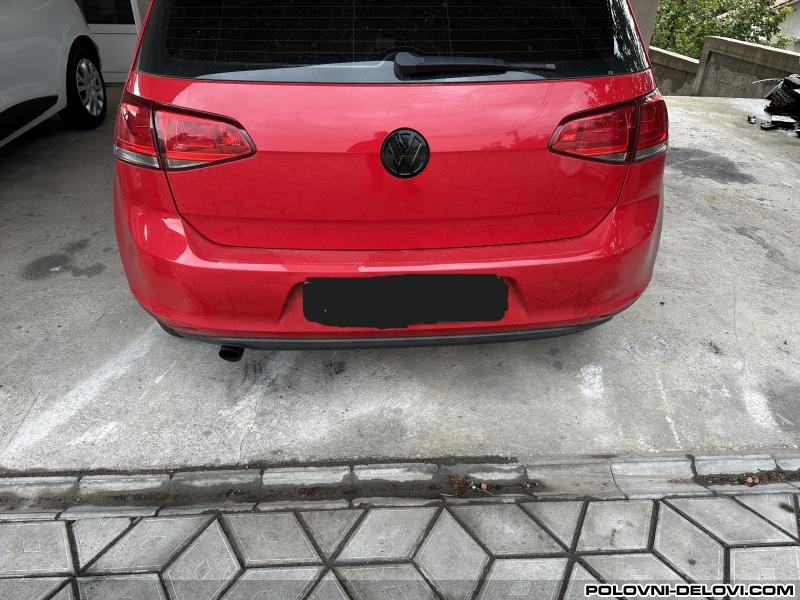 Volkswagen  Golf 7 Zadnji Branik  Karoserija