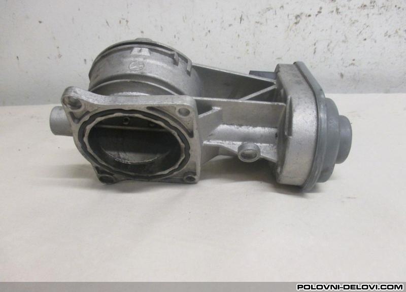 Volkswagen  Golf Plus Klapna Gasa  Motor I Delovi Motora