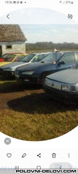 Volkswagen  Passat B3 1.8 Kompletan Auto U Delovima