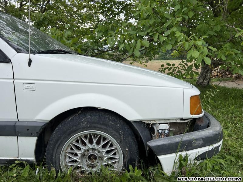 Volkswagen  Passat B3  Kompletan Auto U Delovima