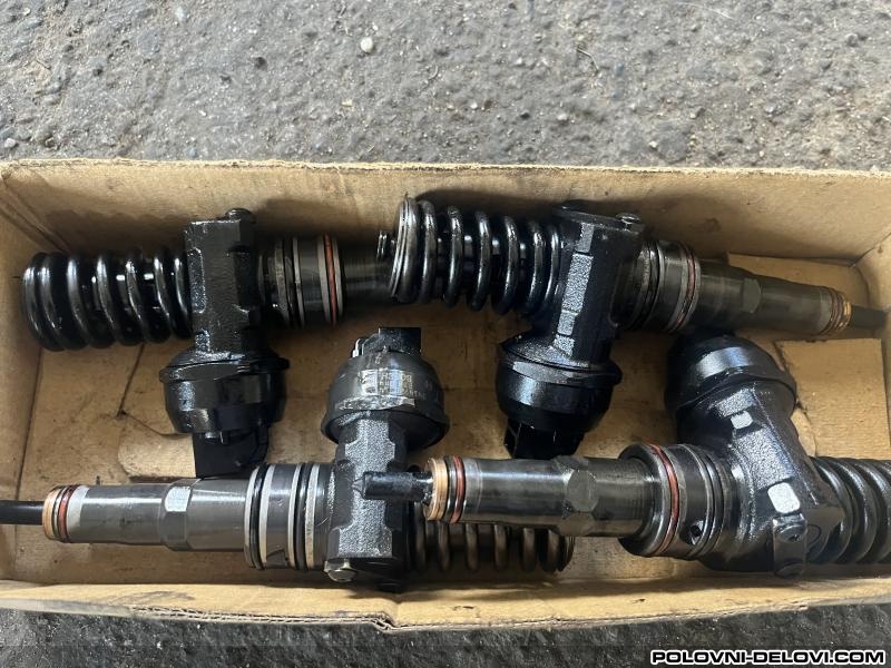 Volkswagen  Passat B5.5 1.9 Tdi Motor I Delovi Motora