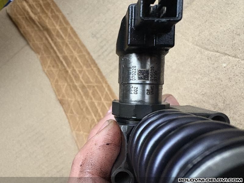 Volkswagen  Passat B6  Kompletan Auto U Delovima