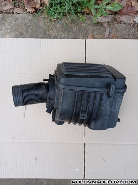 Volkswagen  Passat B6 Kuciste Filtera Vazd Razni Delovi