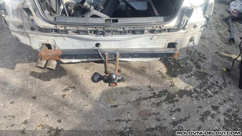 Volkswagen  Passat B6 Kuka Za Vucu Razni Delovi