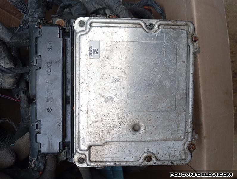 Volkswagen  Passat B6 Motorni Racunar ECU Elektrika I Paljenje