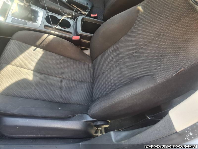 Volkswagen  Passat B6 Sedista Enterijer